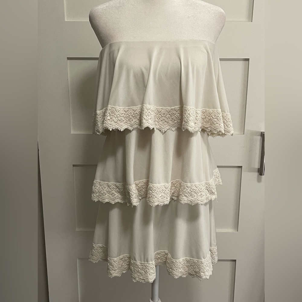 Judith March Ivory Tiered Strapless Blouse Size Small